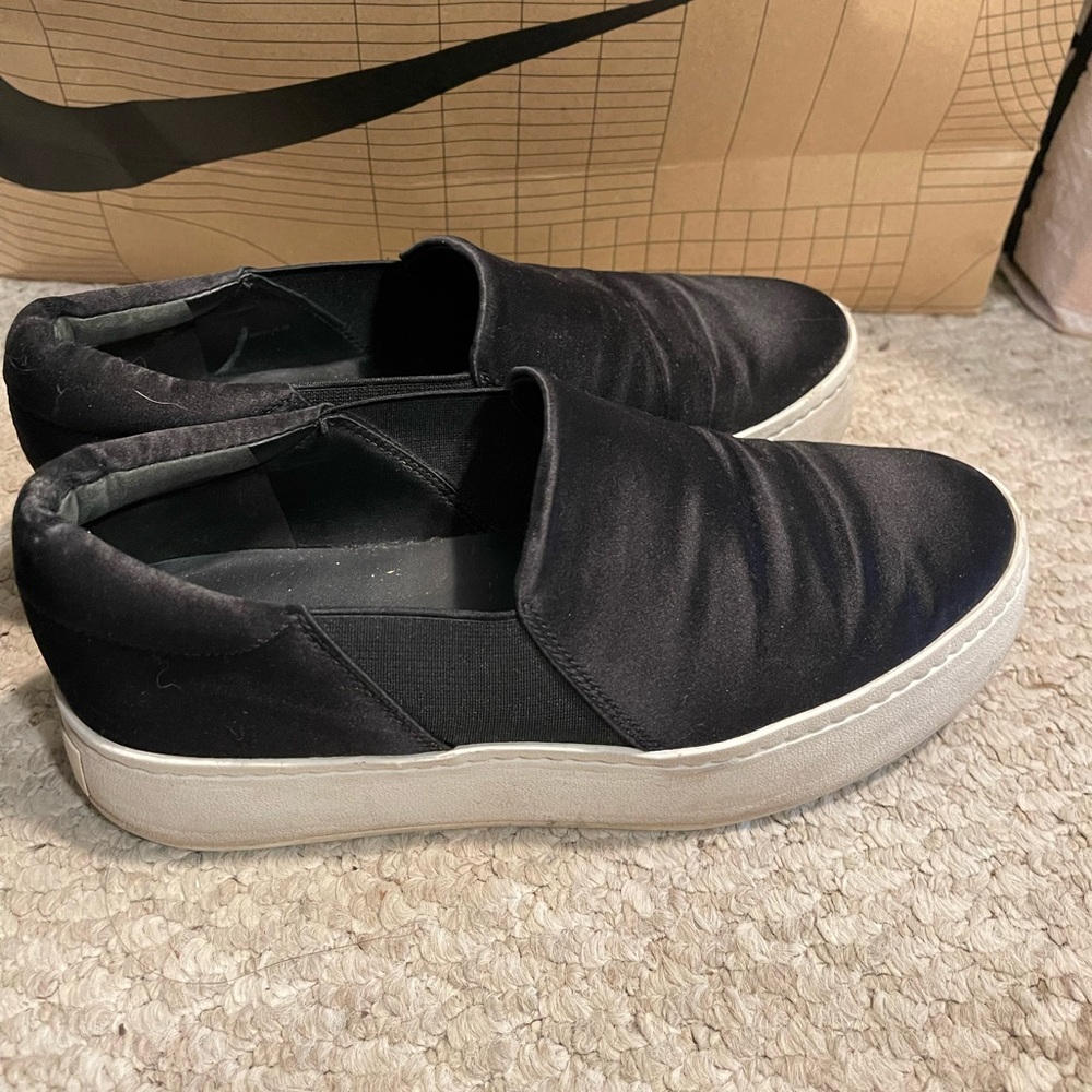 VINCE Black Platform Slip Ons Women’s Size 6US